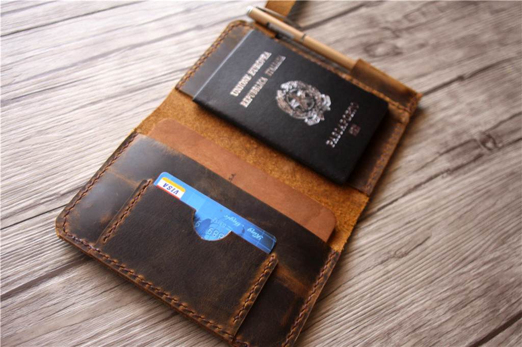 Full Grain Leather Passport Holder Cover Case Bag - China Leather